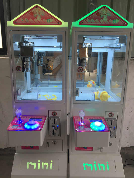 Mini Jetonlu Mega Küçük Pençe  - Arcade Toy Vending Machine incelemesi ve fiyatı